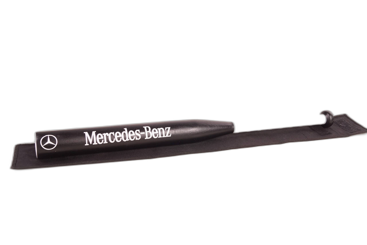 Бейсбольна біта Mercedes-Benz